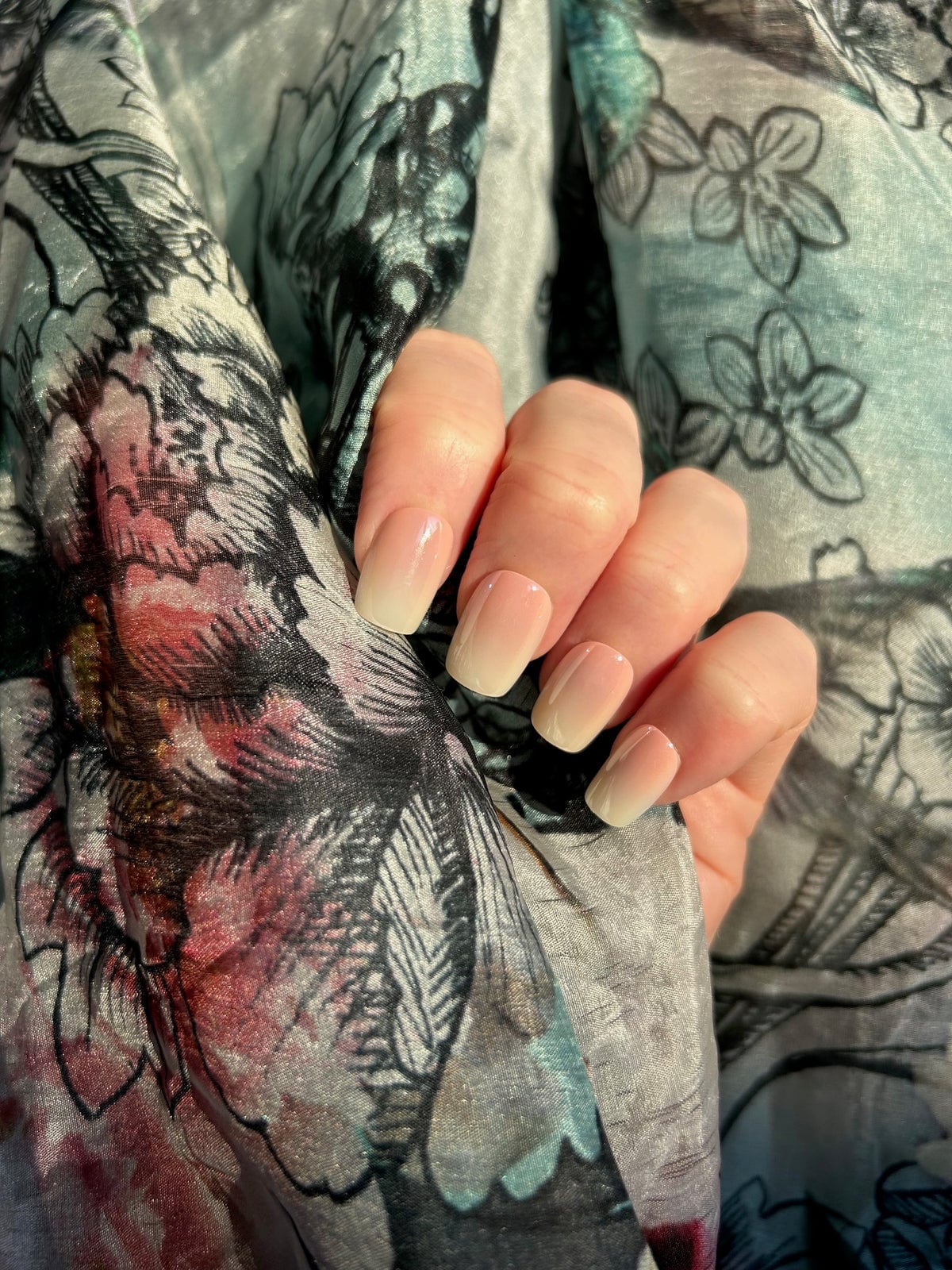 Shimmering Nude Pink Ombre Medium Square Shimmering Nude Pink Ombre Medium Square — Medium Square Nails