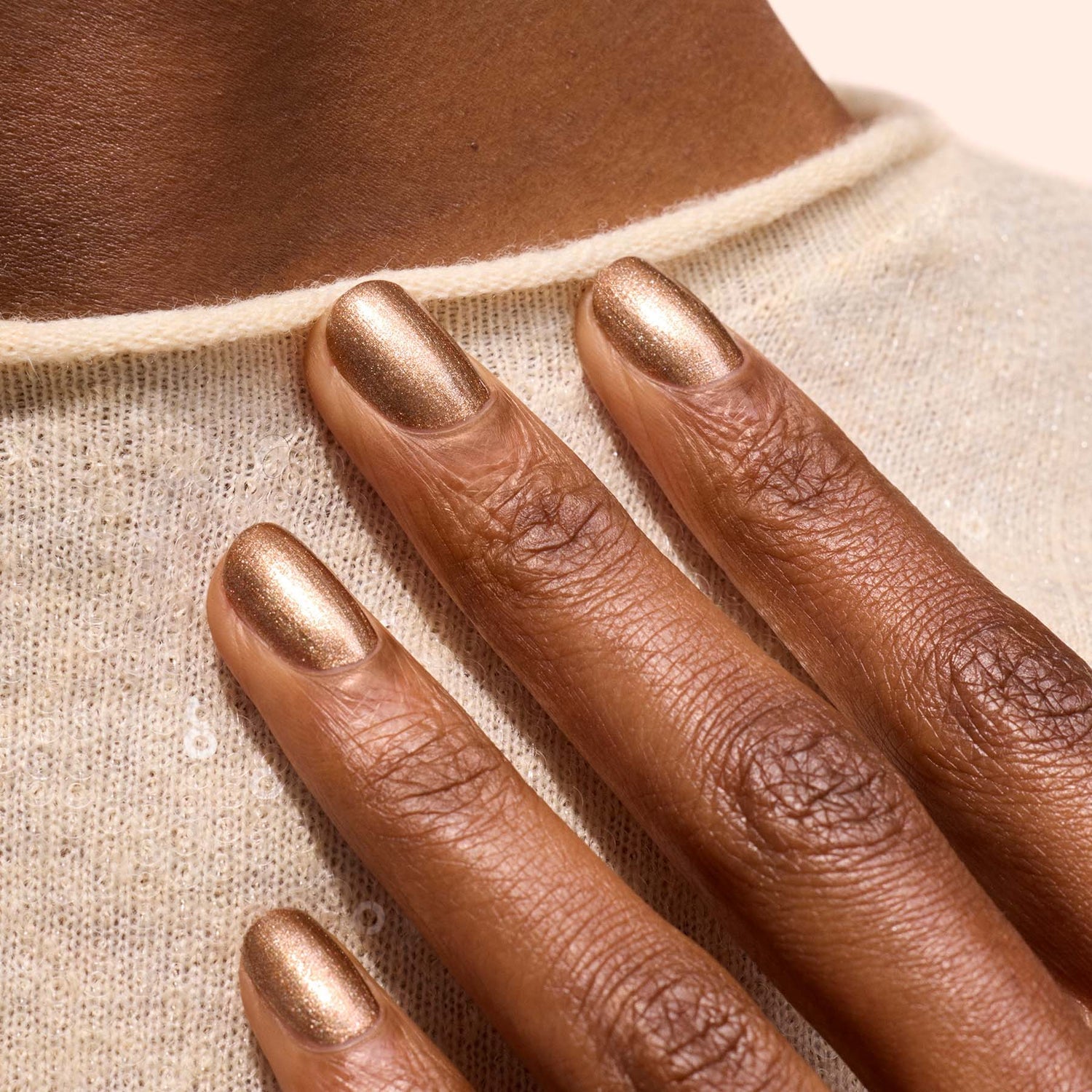 Short Oval Metallic Bronze Gold Shimmer Nails Short Oval Metallic Bronze Gold Shimmer Nails — Metallic Nails
