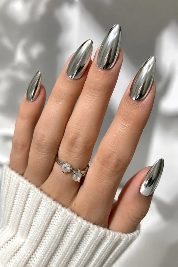 Long Almond Bright Silver Chrome Nails Long Almond Bright Silver Chrome Nails — Metallic Nails