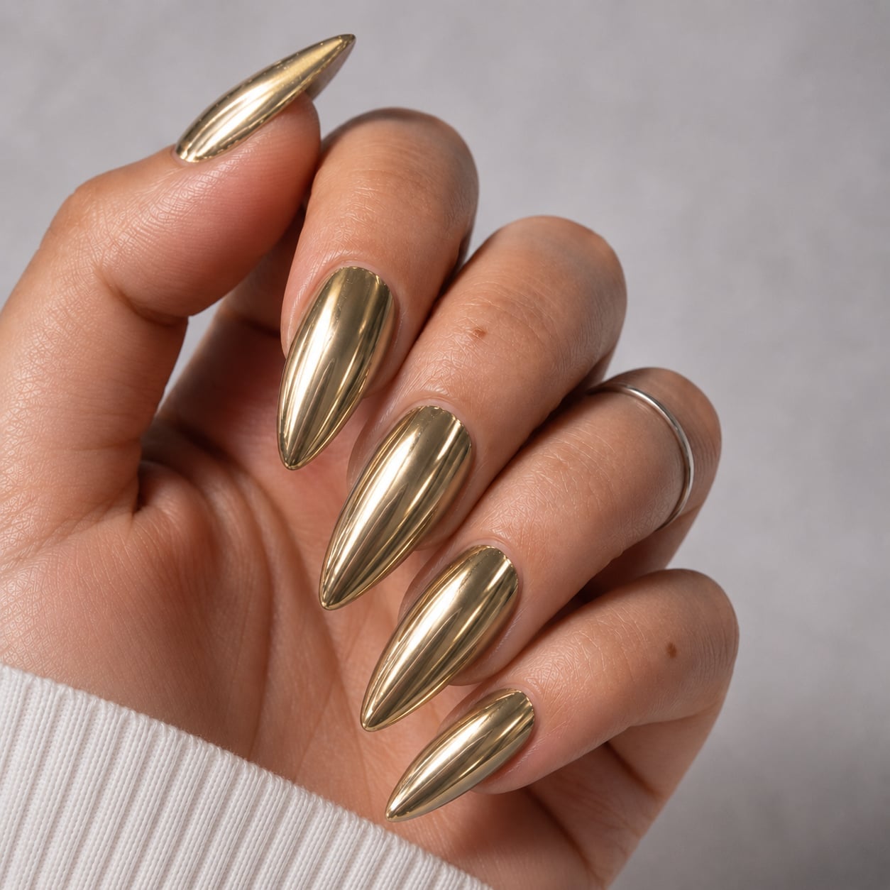 Long Almond Gold Chrome Nails Long Almond Gold Chrome Nails — Metallic Nails