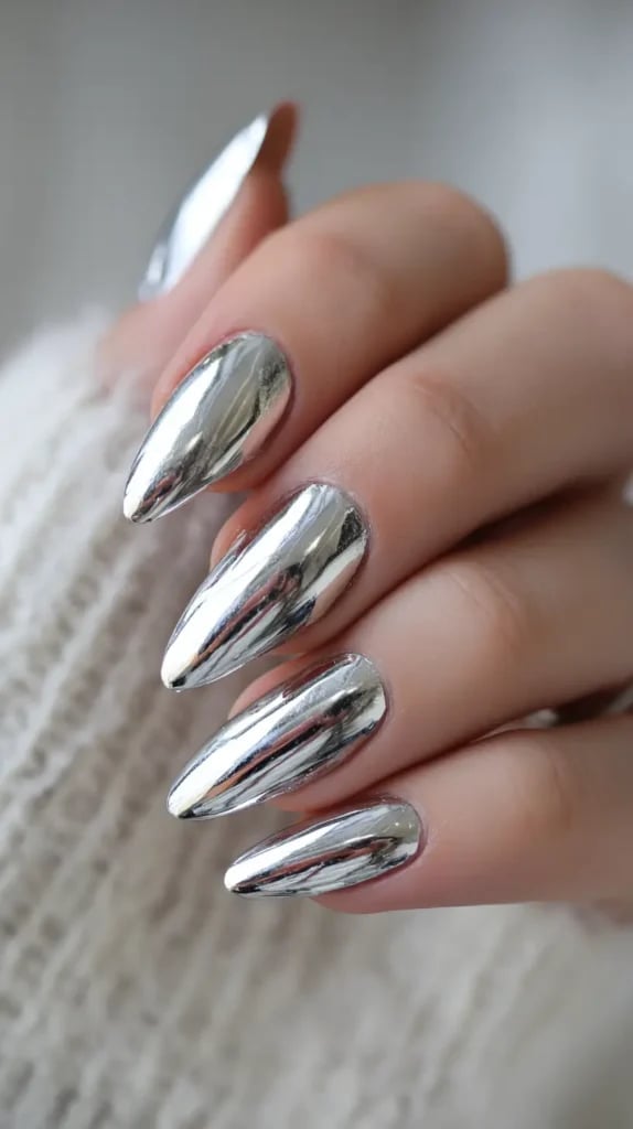 Medium Stiletto Silver Chrome Nails, Full Coverage Medium Stiletto Silver Chrome Nails, Full Coverage — Metallic Nails
