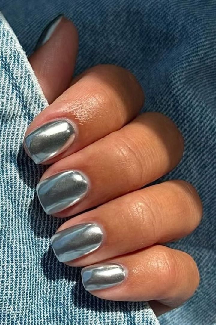 Medium Soft Square Mirror Chrome Nails Medium Soft Square Mirror Chrome Nails — Metallic Nails