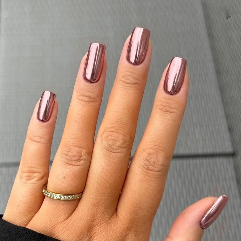 Medium Square Rose Gold Chrome Nails Medium Square Rose Gold Chrome Nails — Metallic Nails