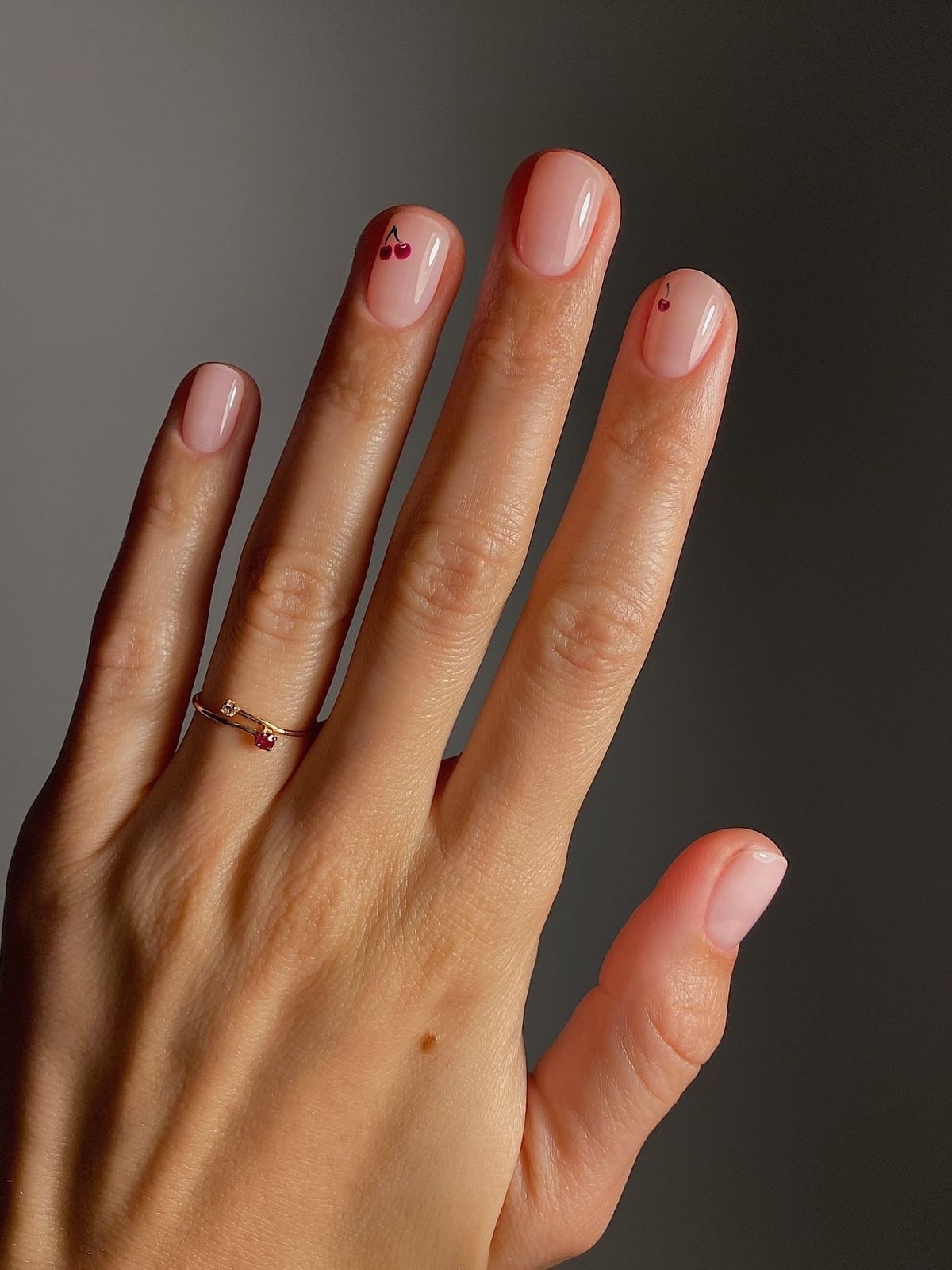 Medium Oval Sheer Nude With Thin White French Tips Medium Oval Sheer Nude With Thin White French Tips — Minimalist Nails