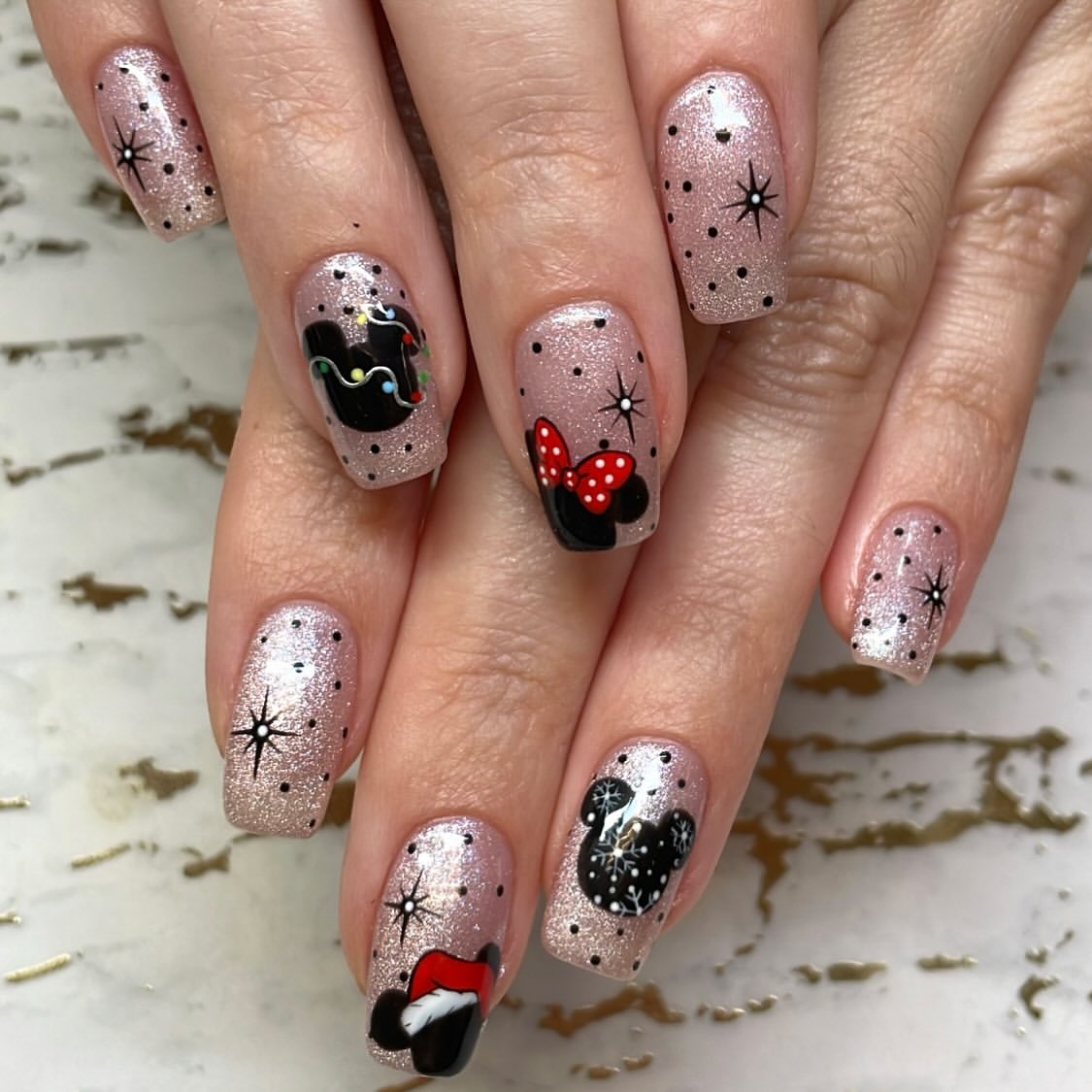 Minnie Mouse Christmas Character Nails