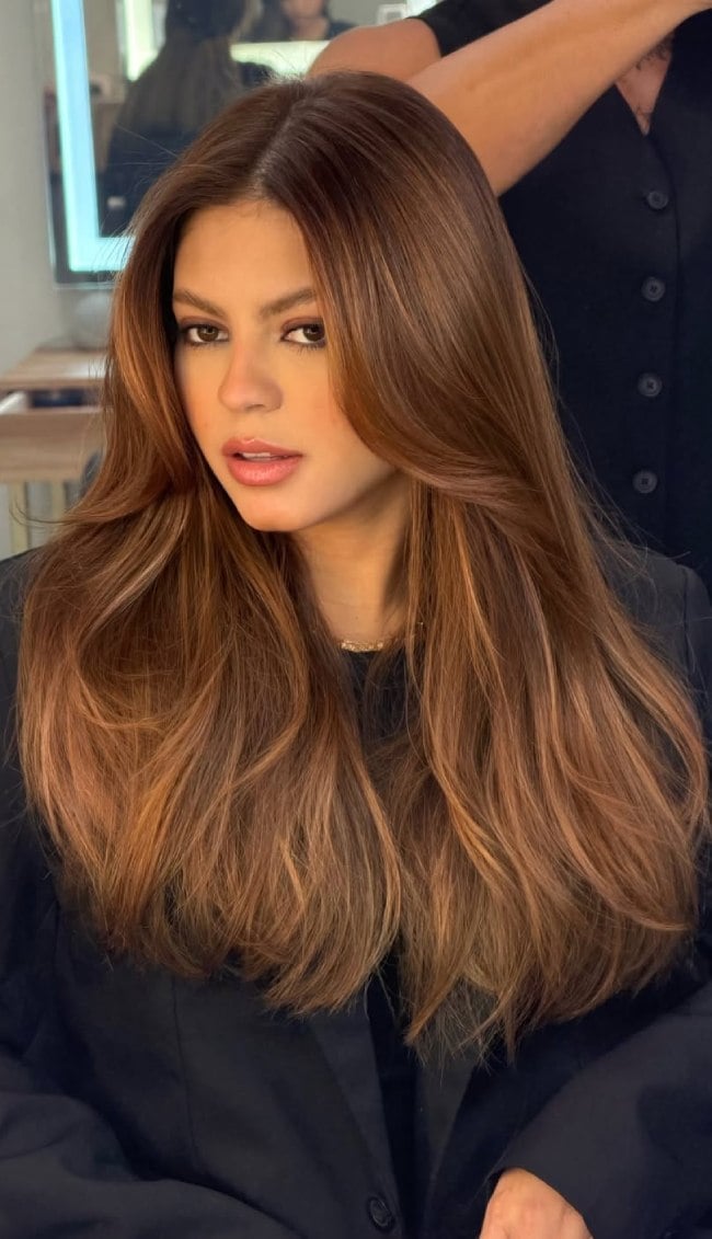 Mocha Brown With Lighter Highlights And Face-Framing Layers, Wavy Mocha Brown With Lighter Highlights And Face-Framing Layers, Wavy — Mocha Brown Hair