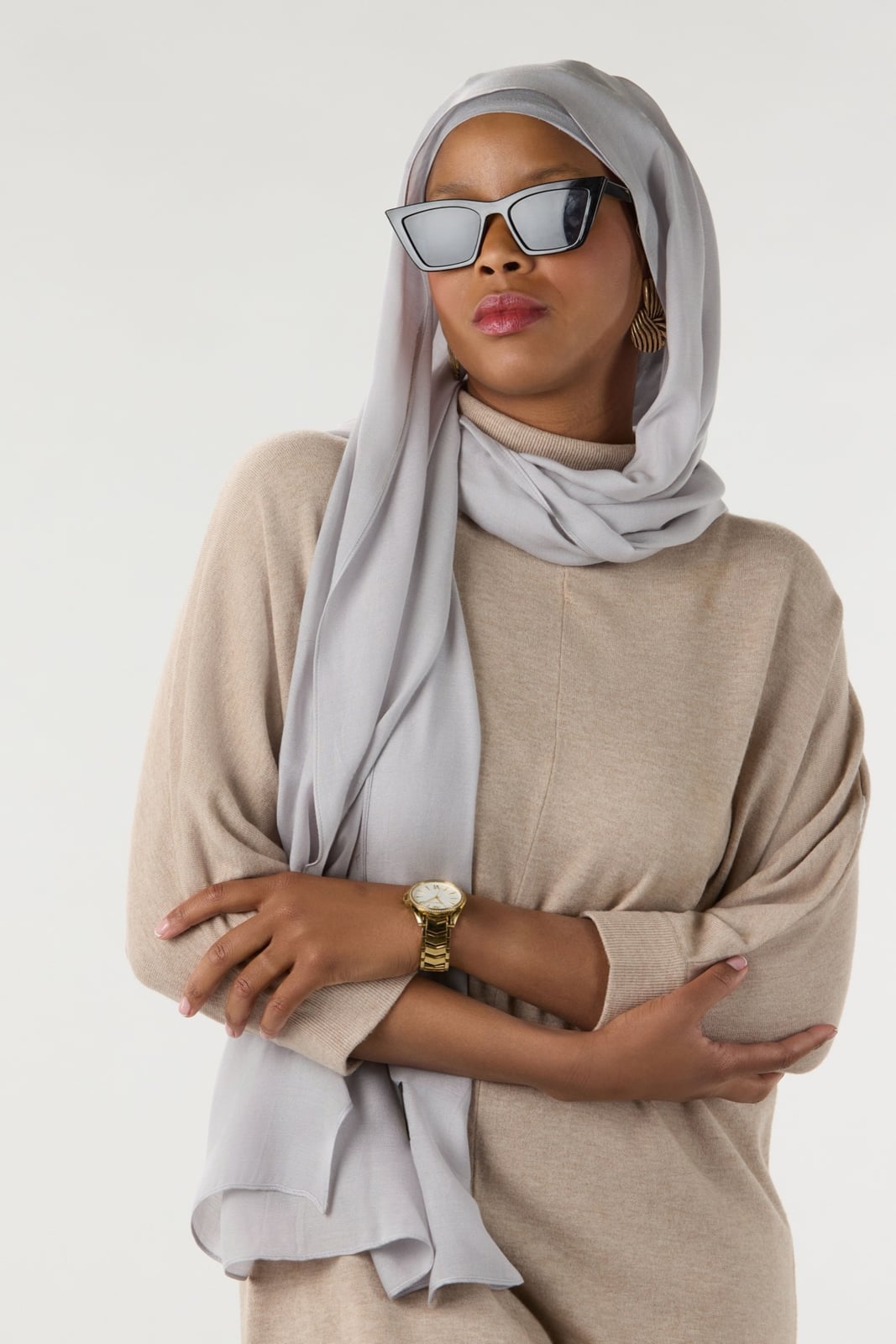 Beige Turtleneck Sweater Gray Hijab Beige Turtleneck Sweater Gray Hijab — Modest Outfits