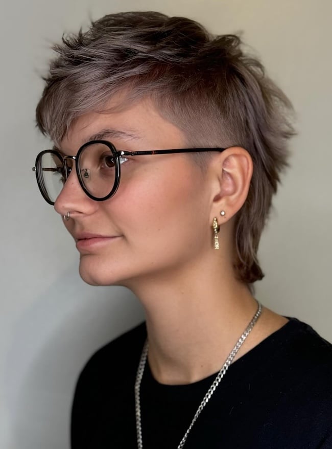 Short Ash Brown Mullet With Cropped Sides Short Ash Brown Mullet With Cropped Sides — Mullet Hairstyles