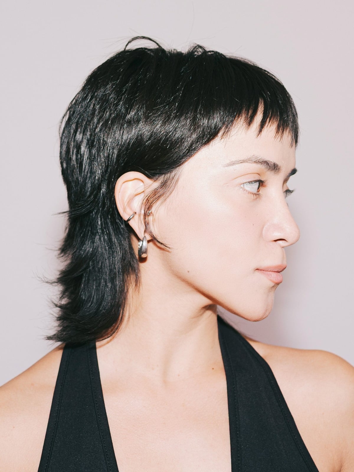 Black Ear Length Mullet With Micro Bangs Black Ear Length Mullet With Micro Bangs — Mullet Hairstyles