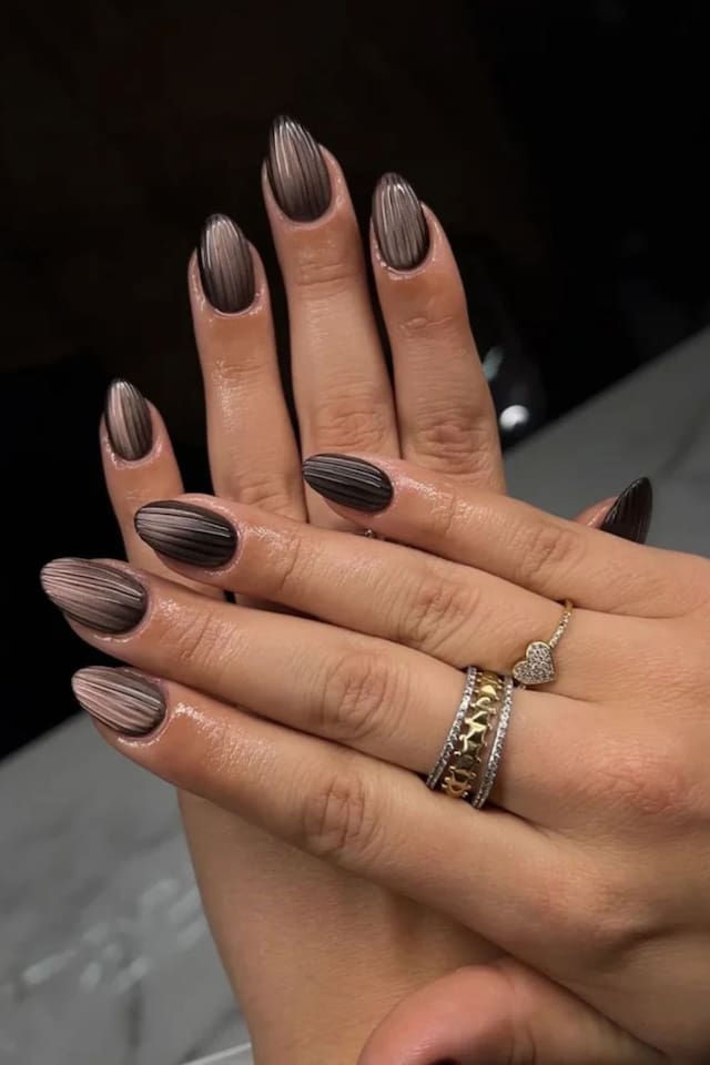 Brown Beige Gray Vertical Stripe Ombre Medium Almond Nails Brown Beige Gray Vertical Stripe Ombre Medium Almond Nails — Nail Art