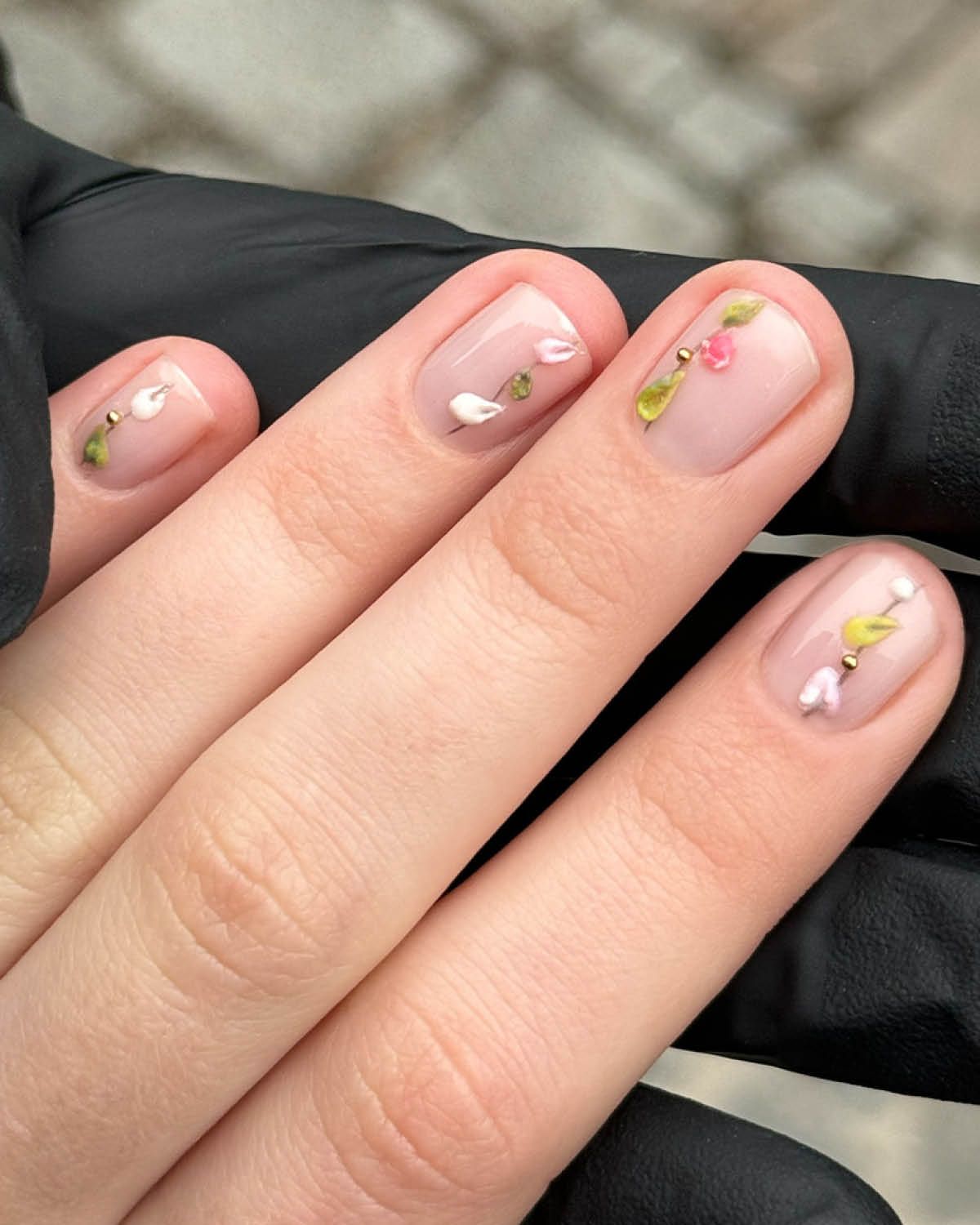 Sheer Pink With Tiny 3D Flowers Short Square Nails Sheer Pink With Tiny 3D Flowers Short Square Nails — Nail Art
