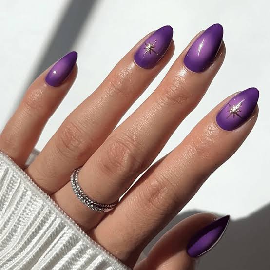 Short Oval Milky White Dried Flower Nails Short Oval Milky White Dried Flower Nails — Nail Shapes
