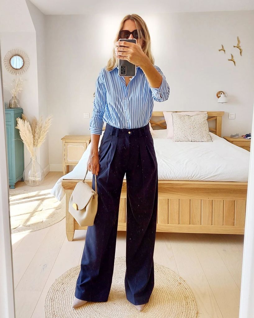 Wide Leg Navy Pleated Trousers For Business Casual Wide Leg Navy Pleated Trousers For Business Casual — Navy Pants Outfits