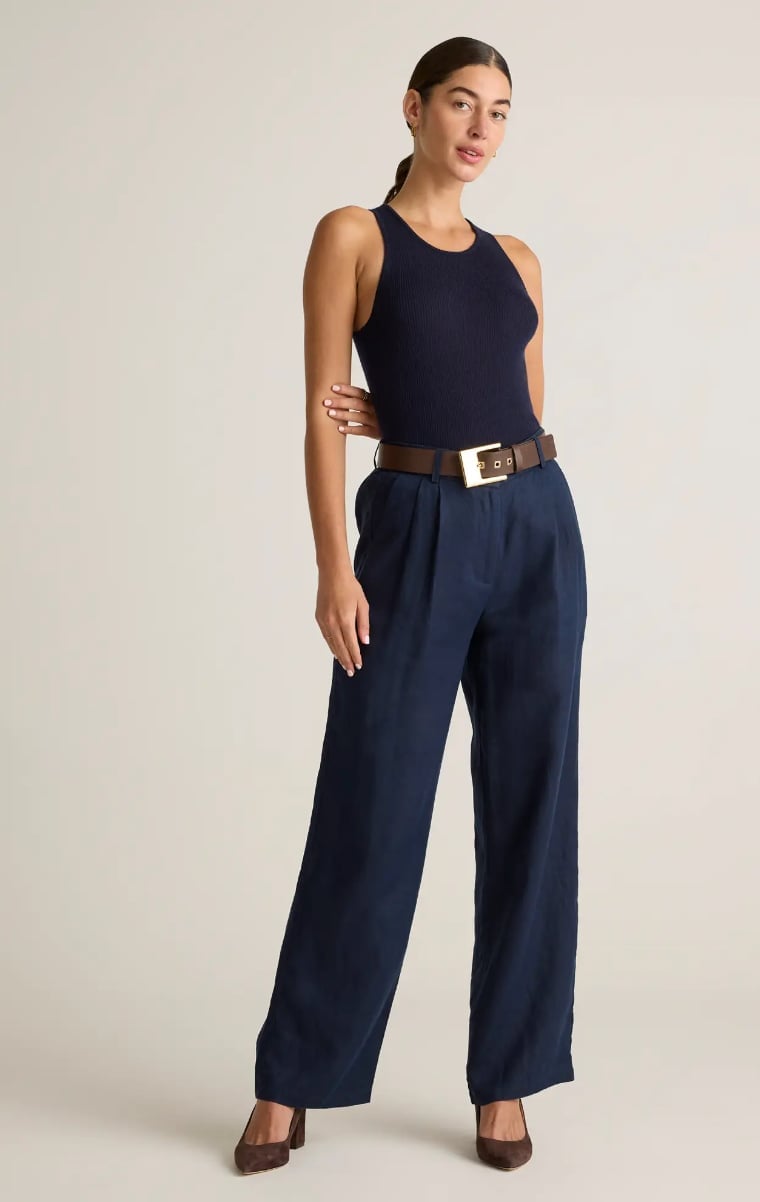 Navy Linen Trousers With A Ribbed Tank Top Navy Linen Trousers With A Ribbed Tank Top — Navy Pants Outfits