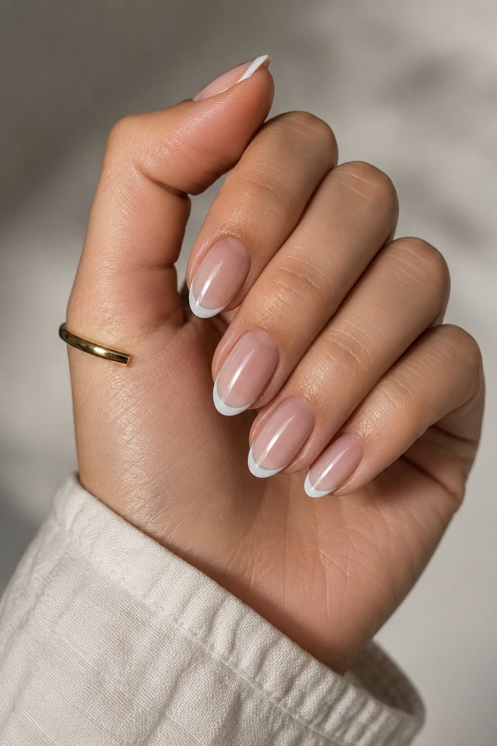 Short Oval Classic French Pink Base Nails Short Oval Classic French Pink Base Nails — Neutral Nails