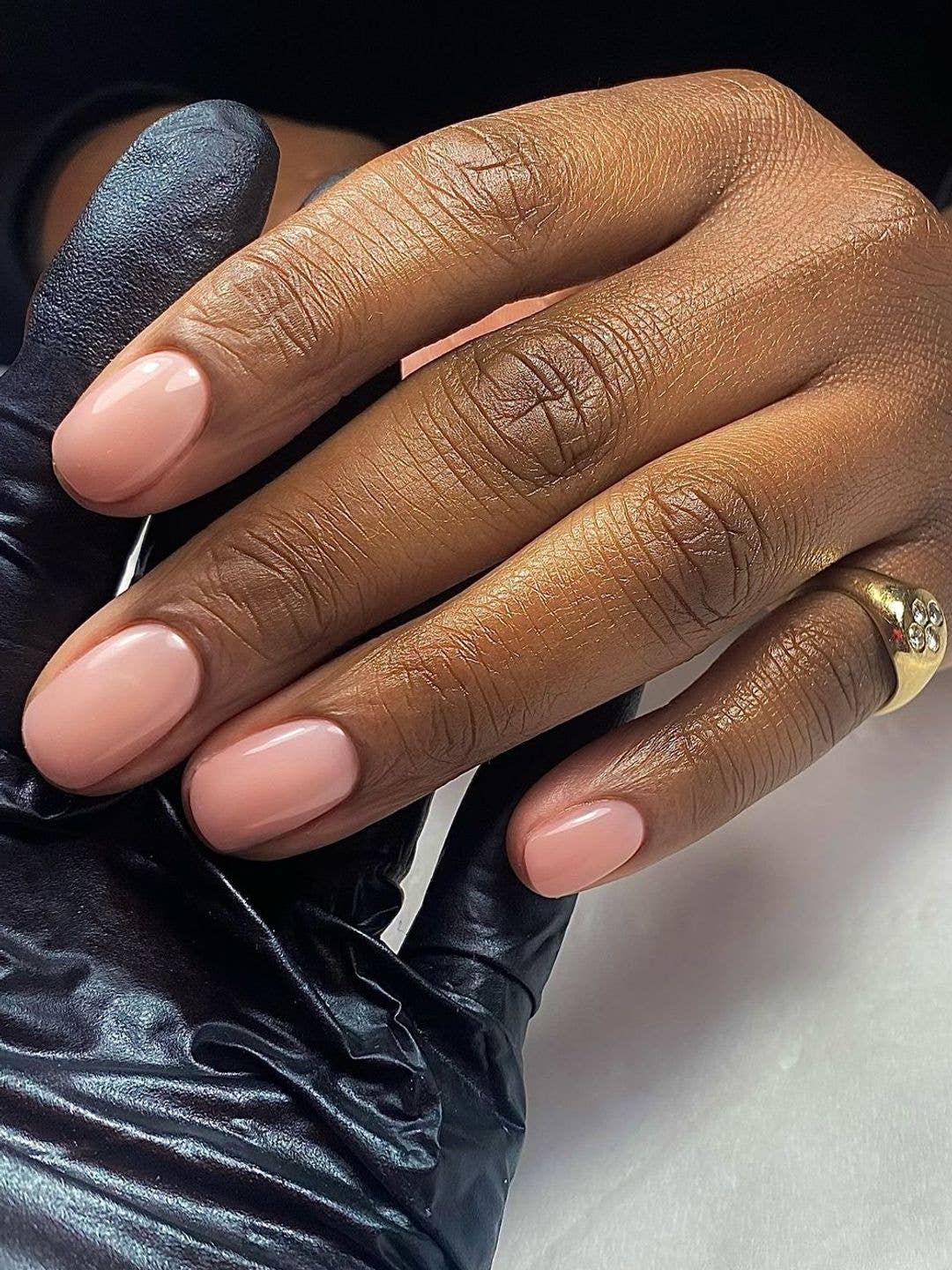 Medium Almond Pearly Chrome French Tips Medium Almond Pearly Chrome French Tips — Neutral Nails