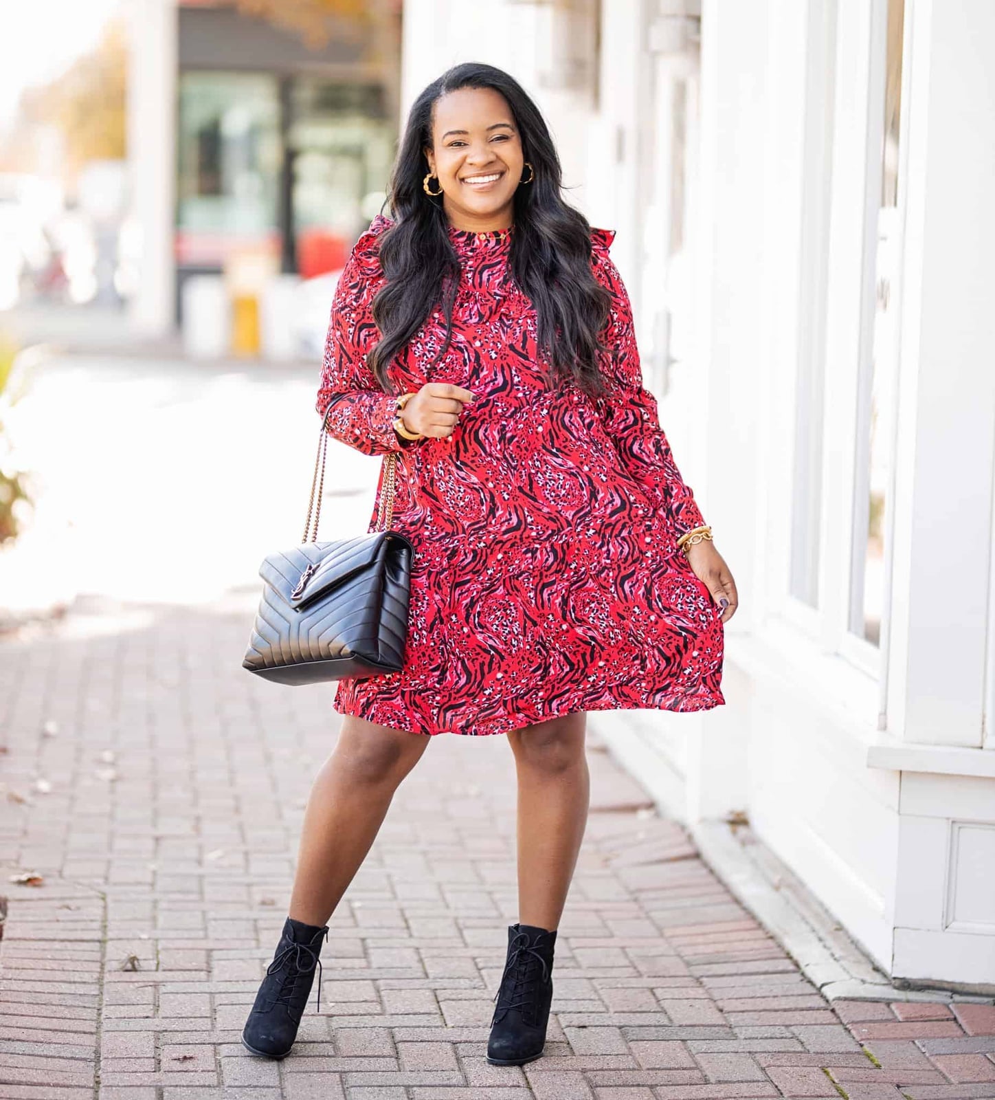 Red Abstract Print Fit-and-Flare Dress with Black Boots Red Abstract Print Fit-and-Flare Dress with Black Boots — Nice Outfits