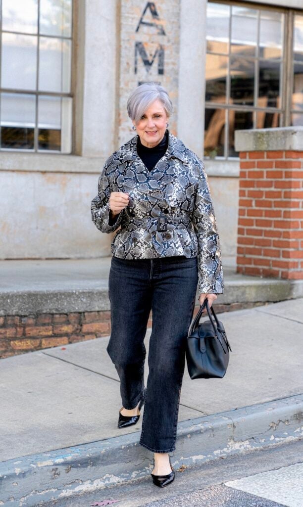 Snakeskin Print Jacket for Evening Casual Snakeskin Print Jacket for Evening Casual — Nice Outfits