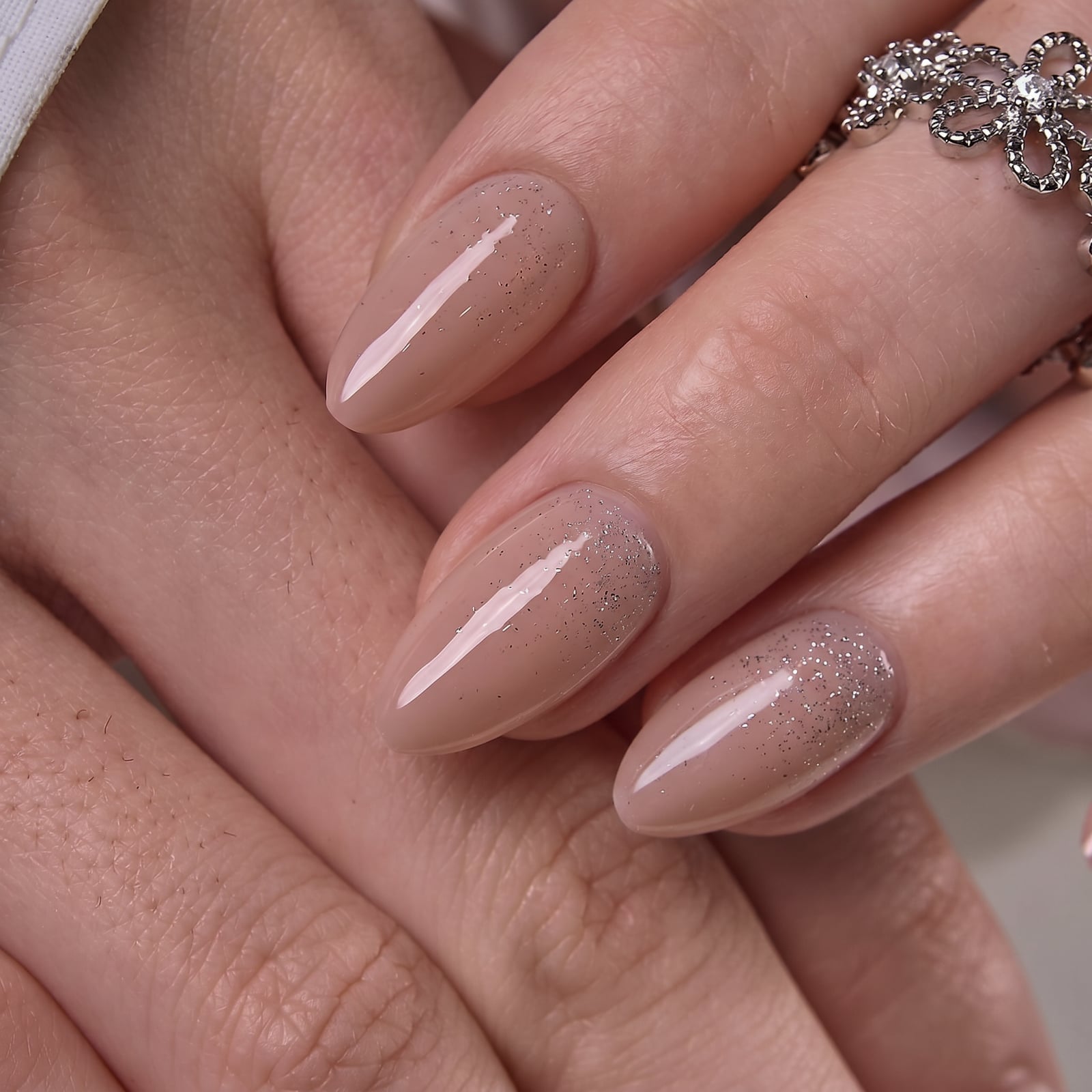Beige Nude with Subtle Glitter Short Almond Beige Nude with Subtle Glitter Short Almond — Nude Nails