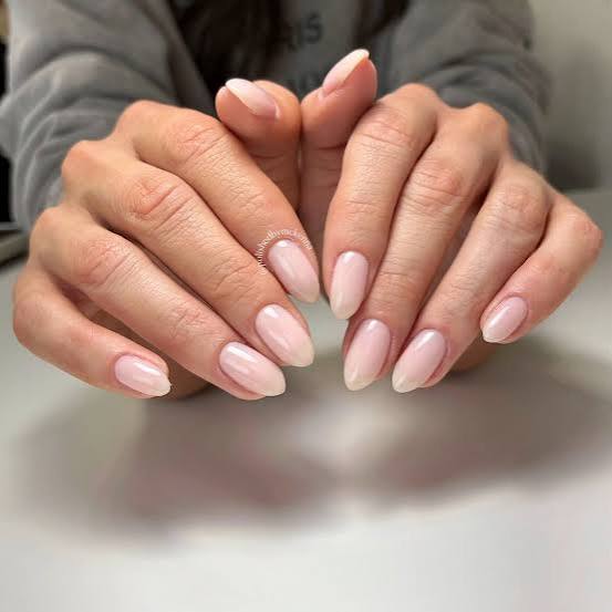Milky Pink Sheer Short Oval Nails Milky Pink Sheer Short Oval Nails — Nude Nails