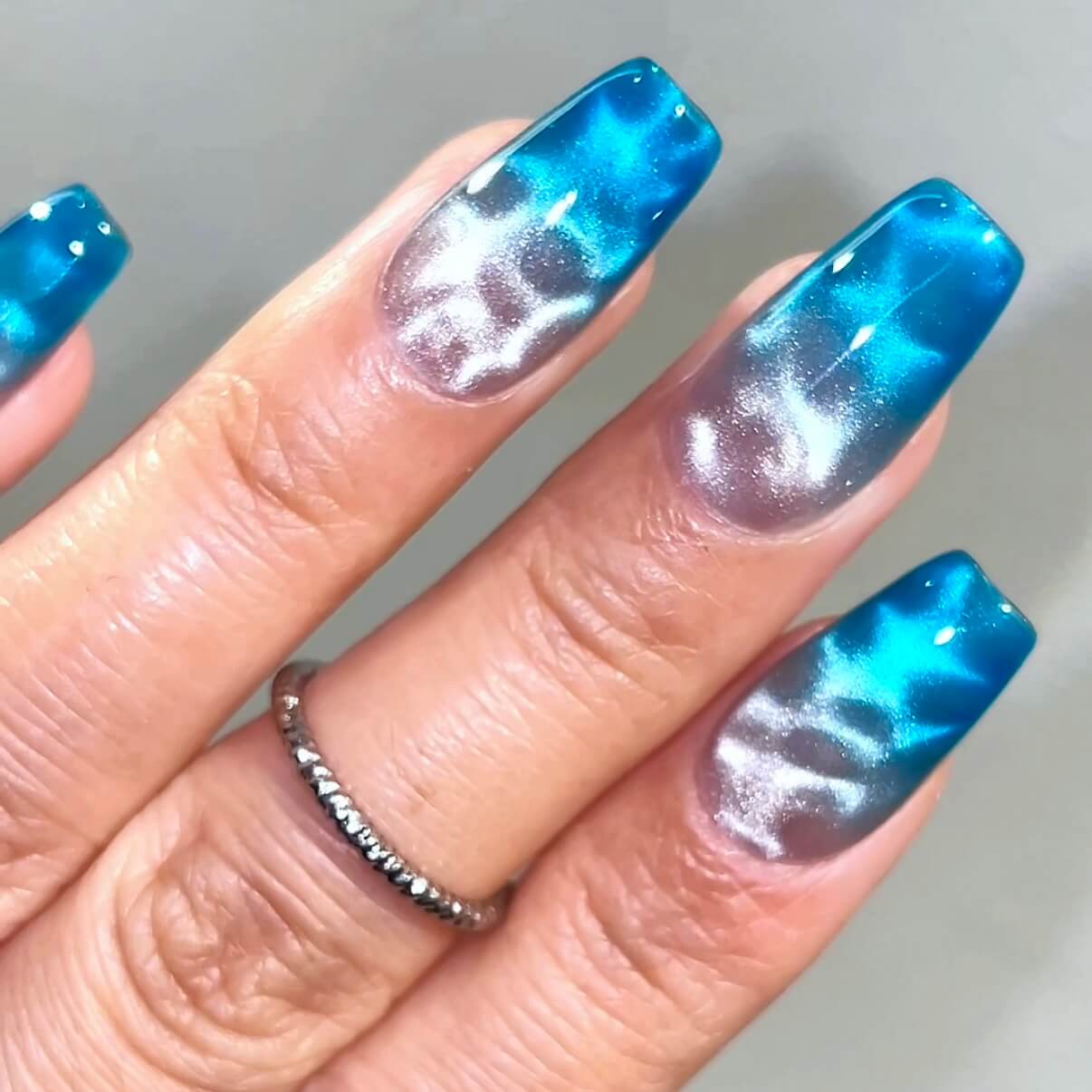 Vibrant Blue Cat-Eye Long Square Nails Vibrant Blue Cat-Eye Long Square Nails — Ocean Nails