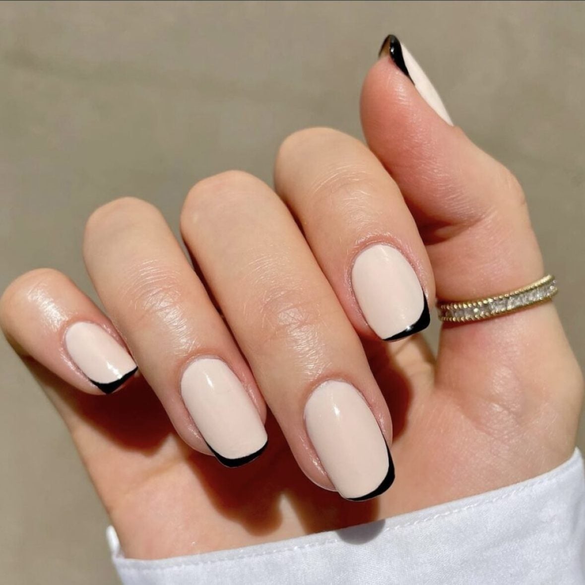 Black Thin Tip Short Almond French Nails Black Thin Tip Short Almond French Nails — Office Nails