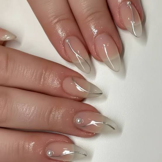Silver Lines Pearl Accent Long Stiletto Nails Silver Lines Pearl Accent Long Stiletto Nails — Office Nails