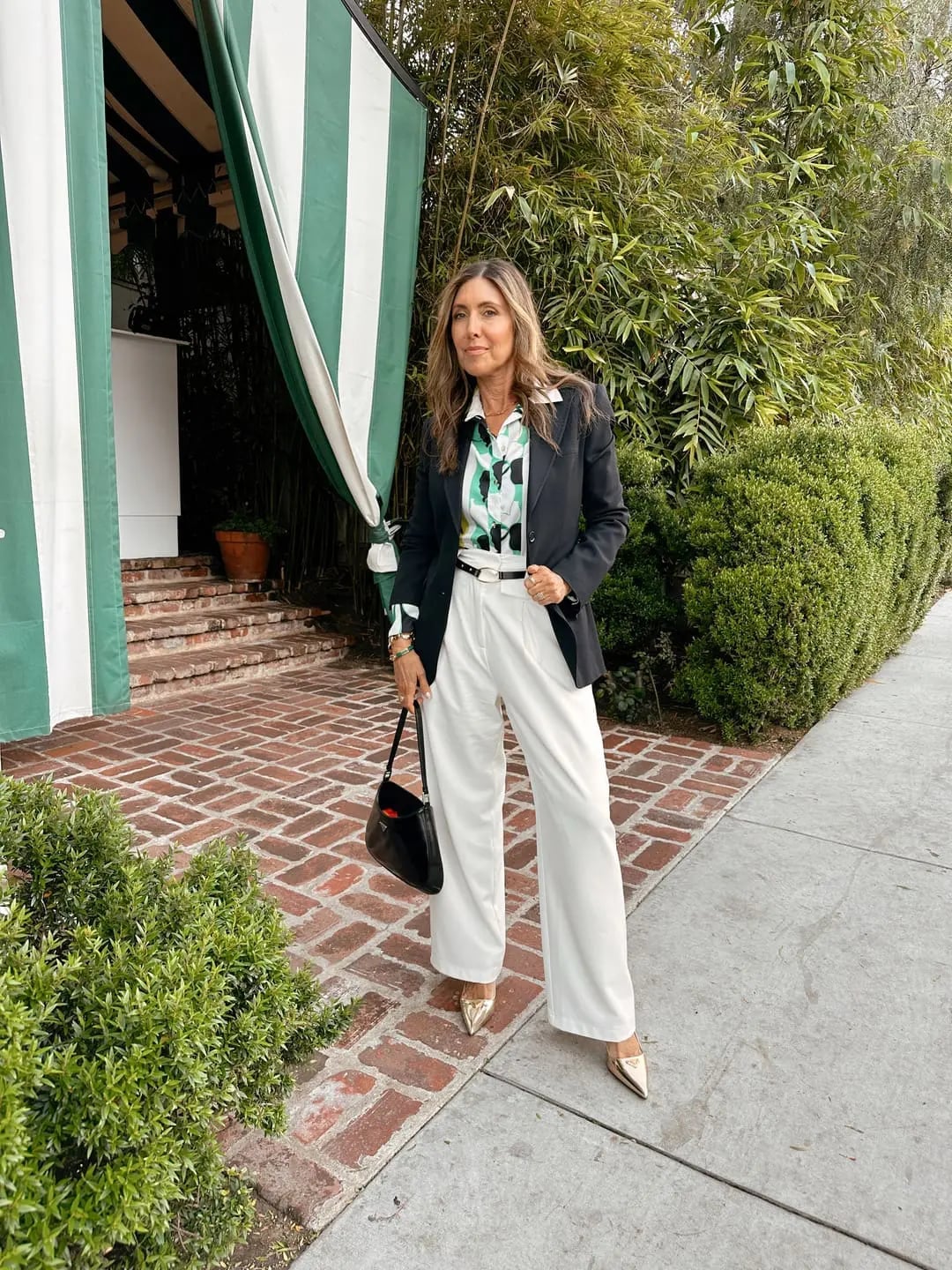 Black Blazer with Printed Silk Blouse, Wide Leg Trousers Black Blazer with Printed Silk Blouse, Wide Leg Trousers — Office Outfits