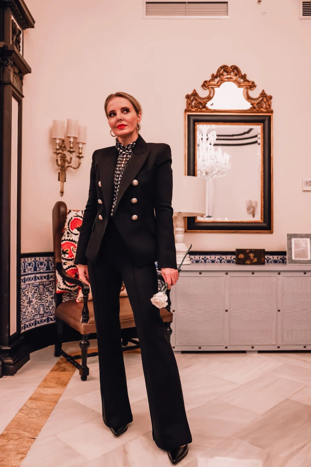 Structured Black Blazer with Flared Trousers Structured Black Blazer with Flared Trousers — Office Outfits