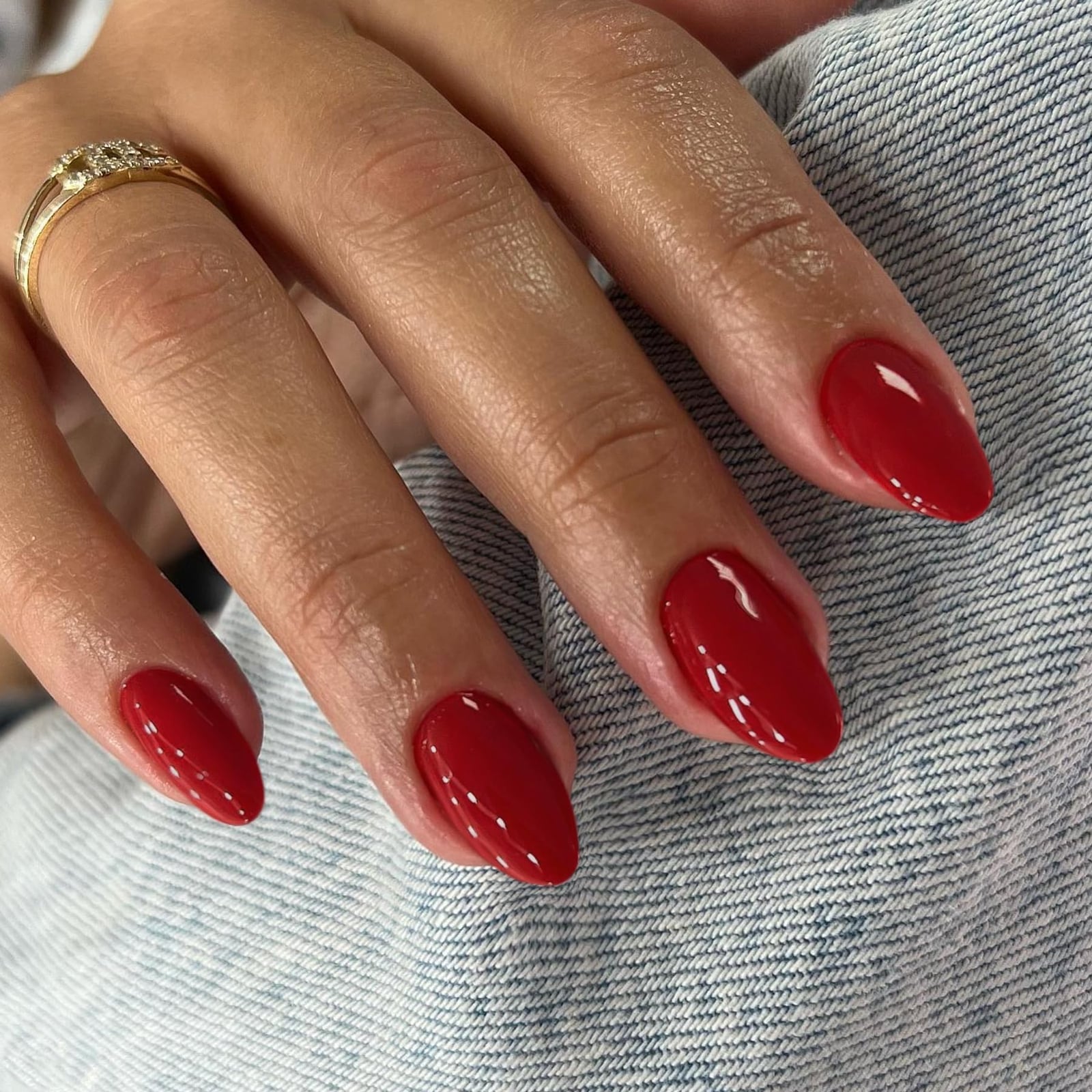 Vivid Red Short Oval Nails Vivid Red Short Oval Nails — One Color Nails