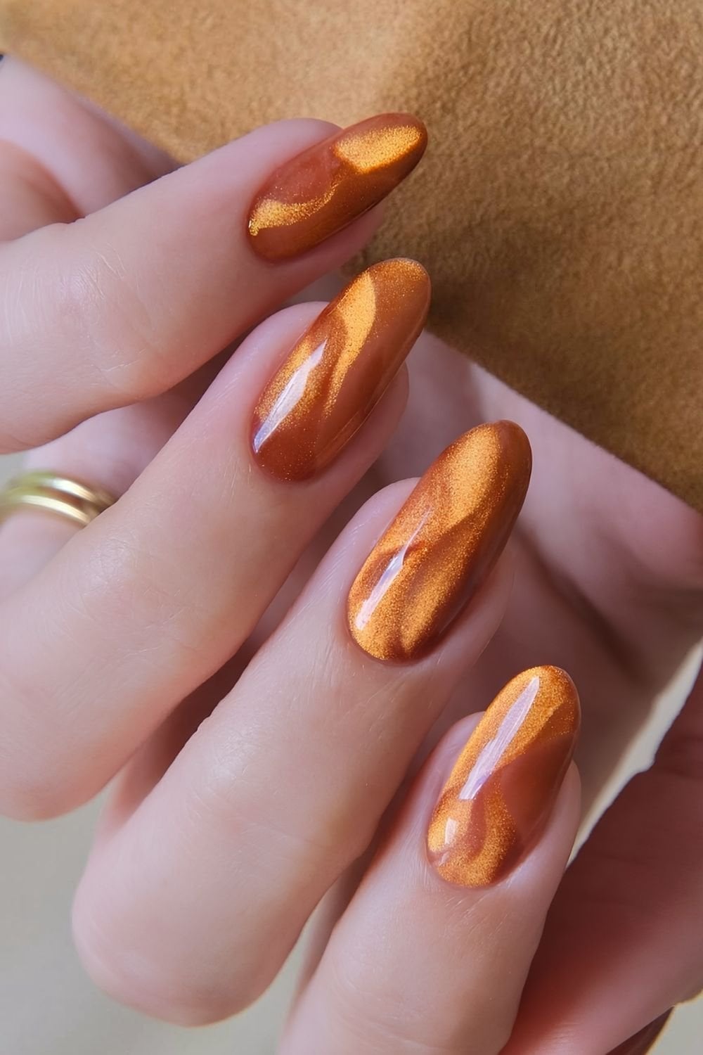 Medium Almond Warm Orange Golden Cat Eye Medium Almond Warm Orange Golden Cat Eye — Orange Cat Eye Nails