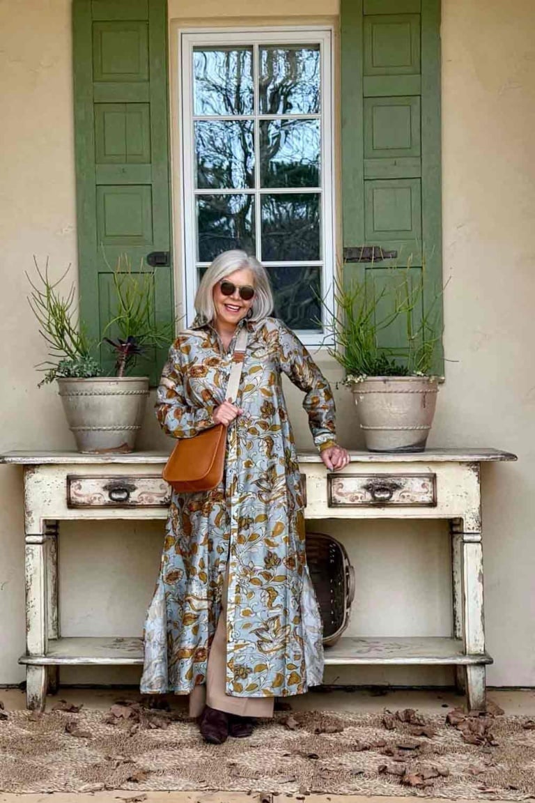 Flowing neutral print maxi dress with brown boots Flowing neutral print maxi dress with brown boots — Outfits for Women Over 50
