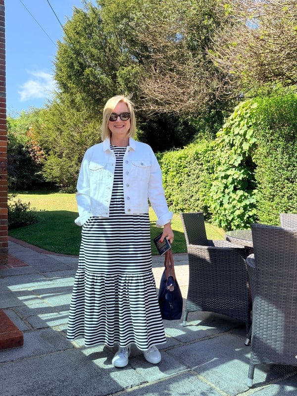Striped maxi dress with white denim jacket Striped maxi dress with white denim jacket — Outfits for Women Over 50