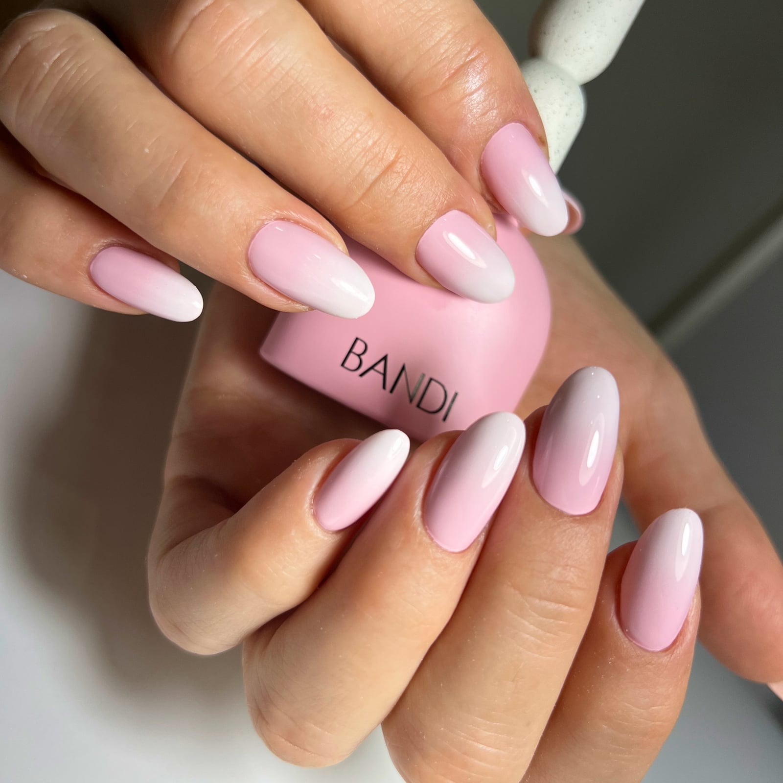 Pink to White Ombre Short Oval Nails Pink to White Ombre Short Oval Nails