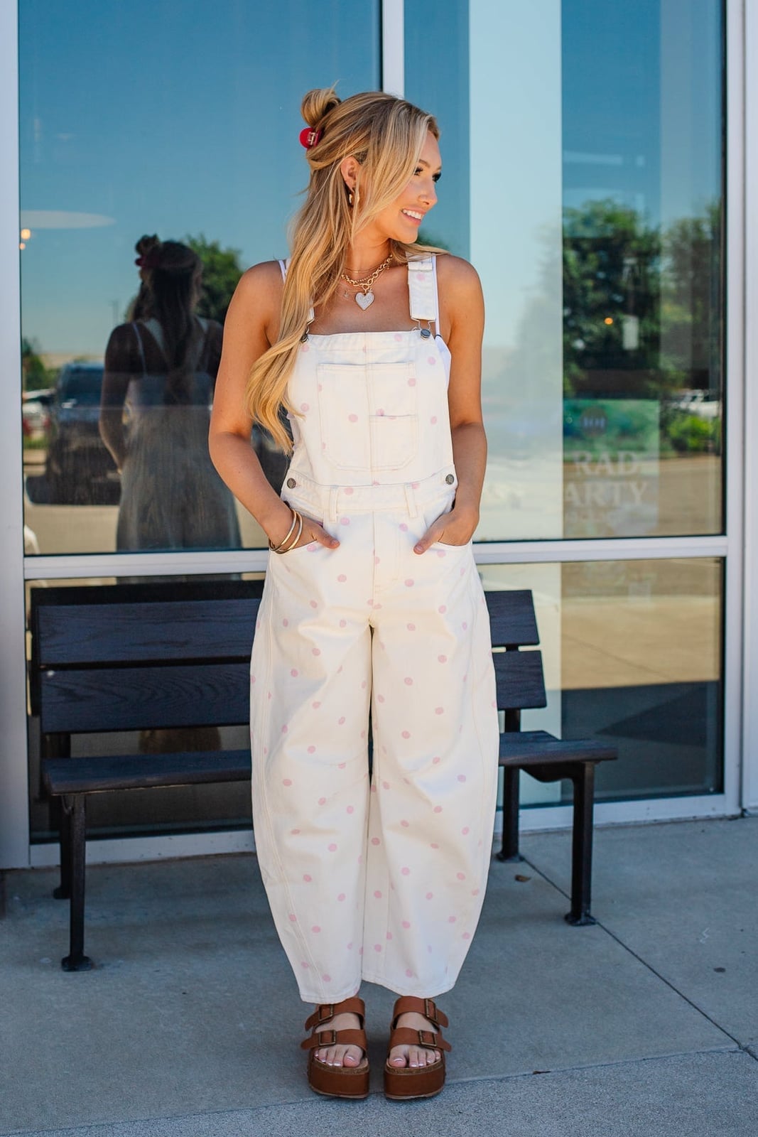 White polka dot overalls with brown platform sandals White polka dot overalls with brown platform sandals — Overalls Outfits