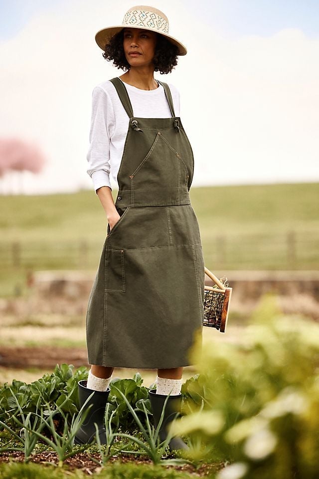 Olive canvas overall dress with white shirt and boots Olive canvas overall dress with white shirt and boots — Overalls Outfits