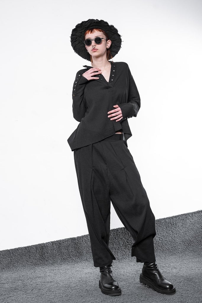 Oversized Black Top With Wide Leg Trousers Oversized Black Top With Wide Leg Trousers — Oversize Outfits