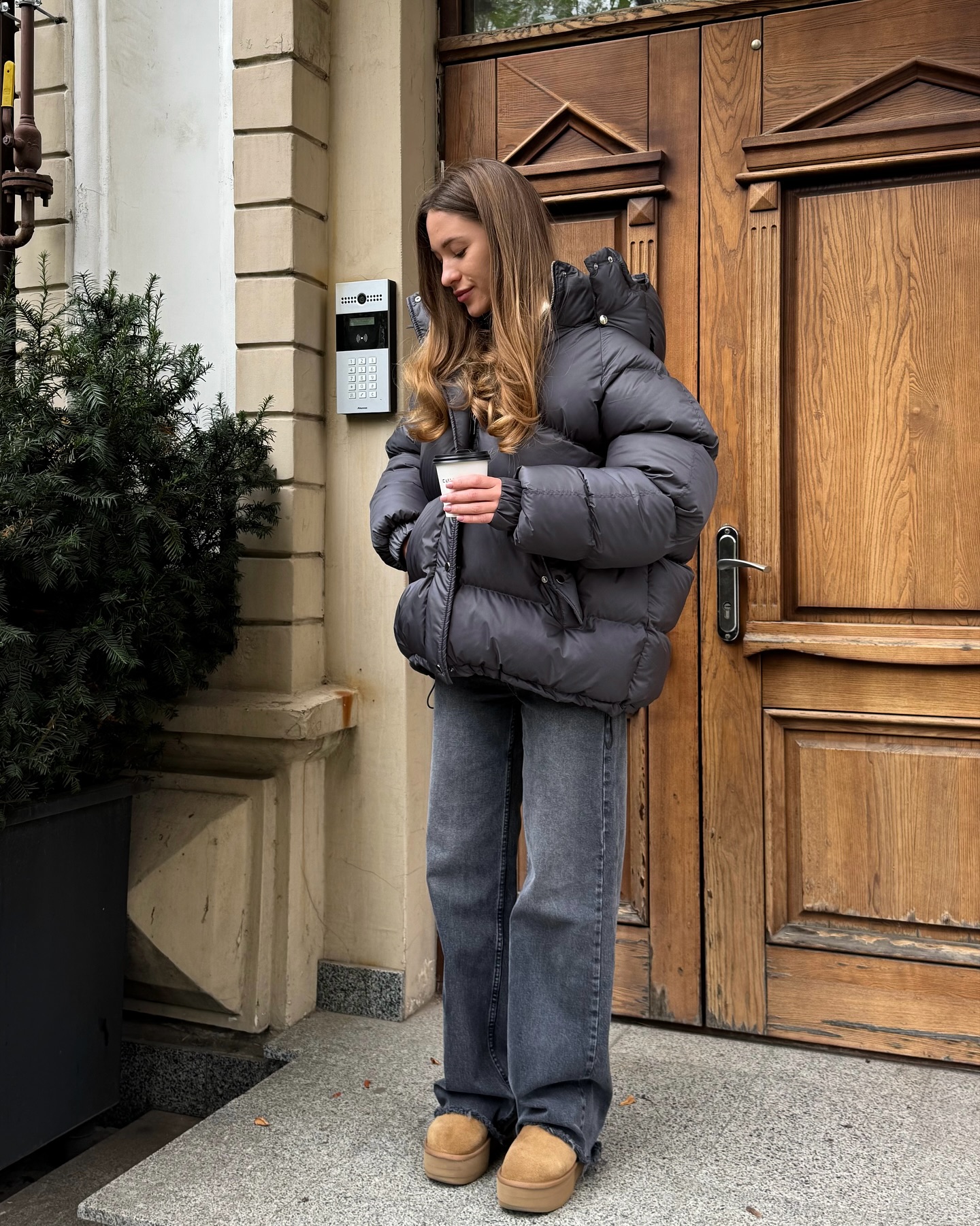 Oversized Puffer With Wide Leg Jeans And Platform Slides