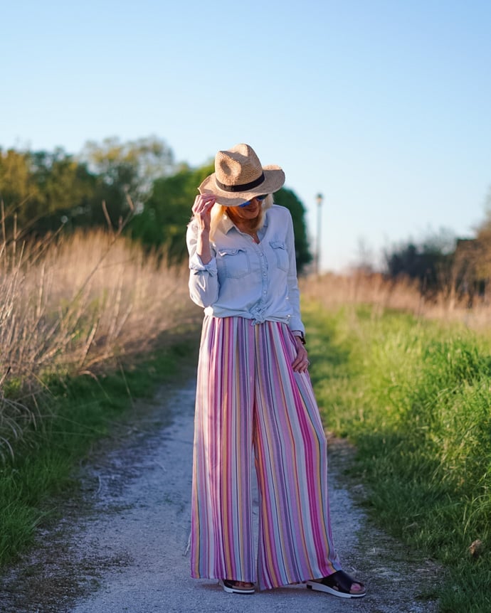 Striped Palazzo Pants With Denim Shirt Tied At Waist Striped Palazzo Pants With Denim Shirt Tied At Waist — Palazzo Pants Outfits
