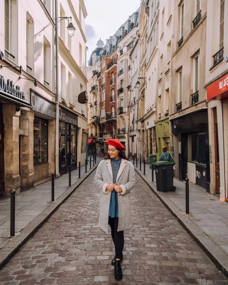 Gray Textured Coat with Red Beret Gray Textured Coat with Red Beret — Paris Outfits