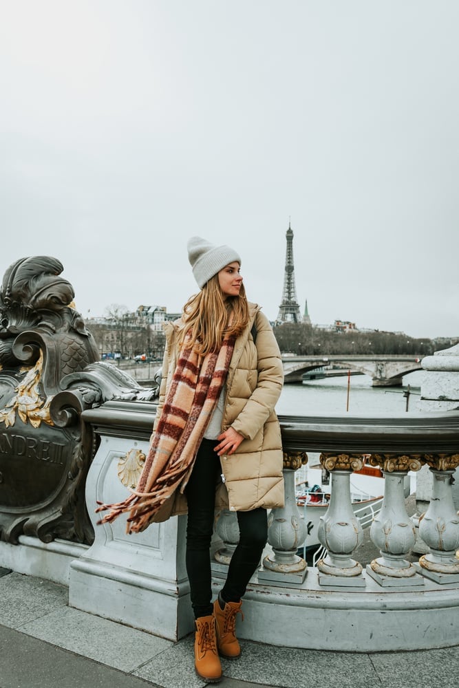 Long Beige Puffer Coat with Plaid Scarf Long Beige Puffer Coat with Plaid Scarf — Paris Outfits