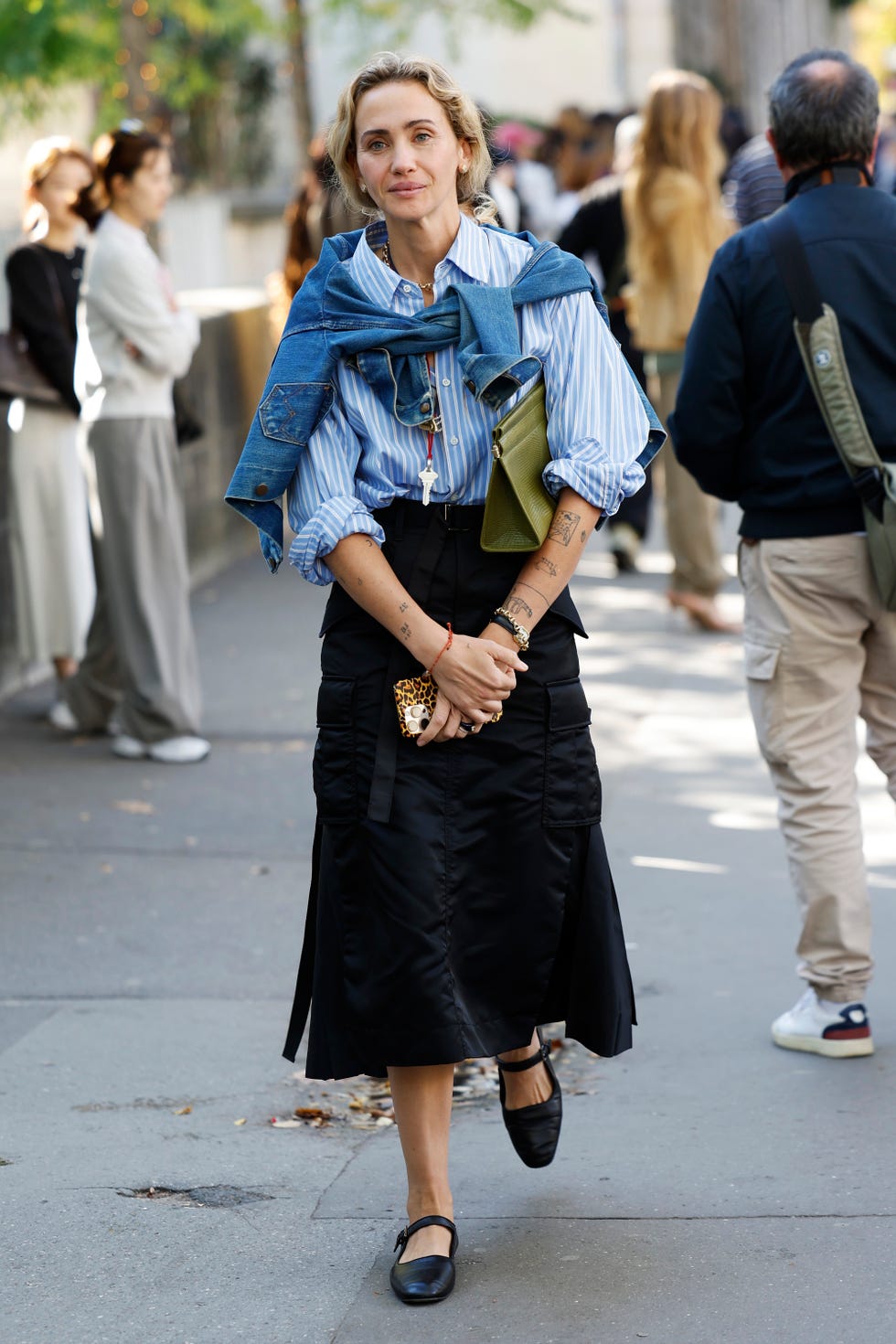Black cargo skirt with layered tops Black cargo skirt with layered tops — Parisian Style