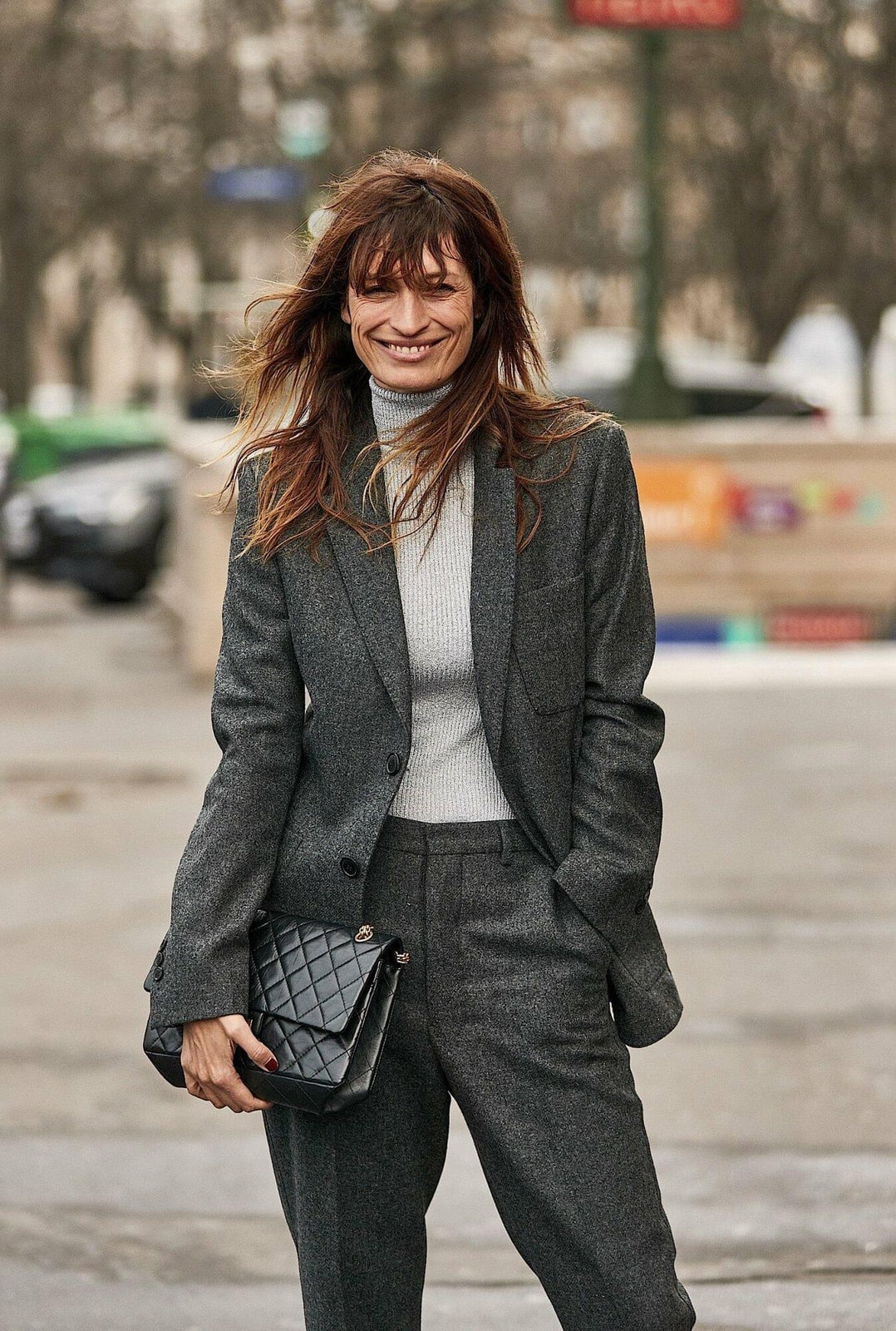 Relaxed gray wool suit with turtleneck Relaxed gray wool suit with turtleneck — Parisian Style