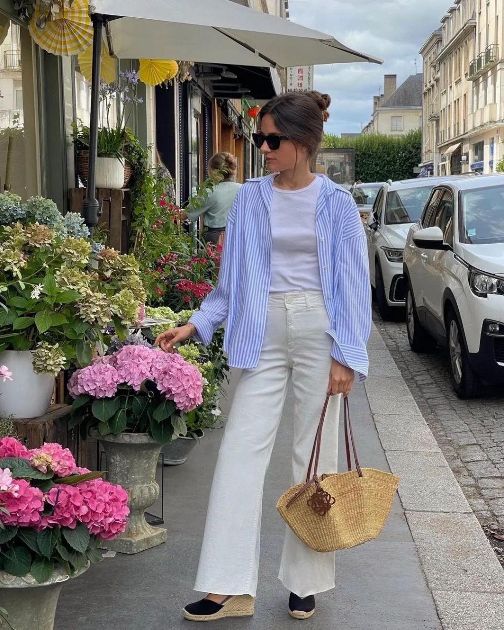 Striped oversized shirt with white wide-leg, Office-Safe Version Striped oversized shirt with white wide-leg, Office-Safe Version — Parisian Style