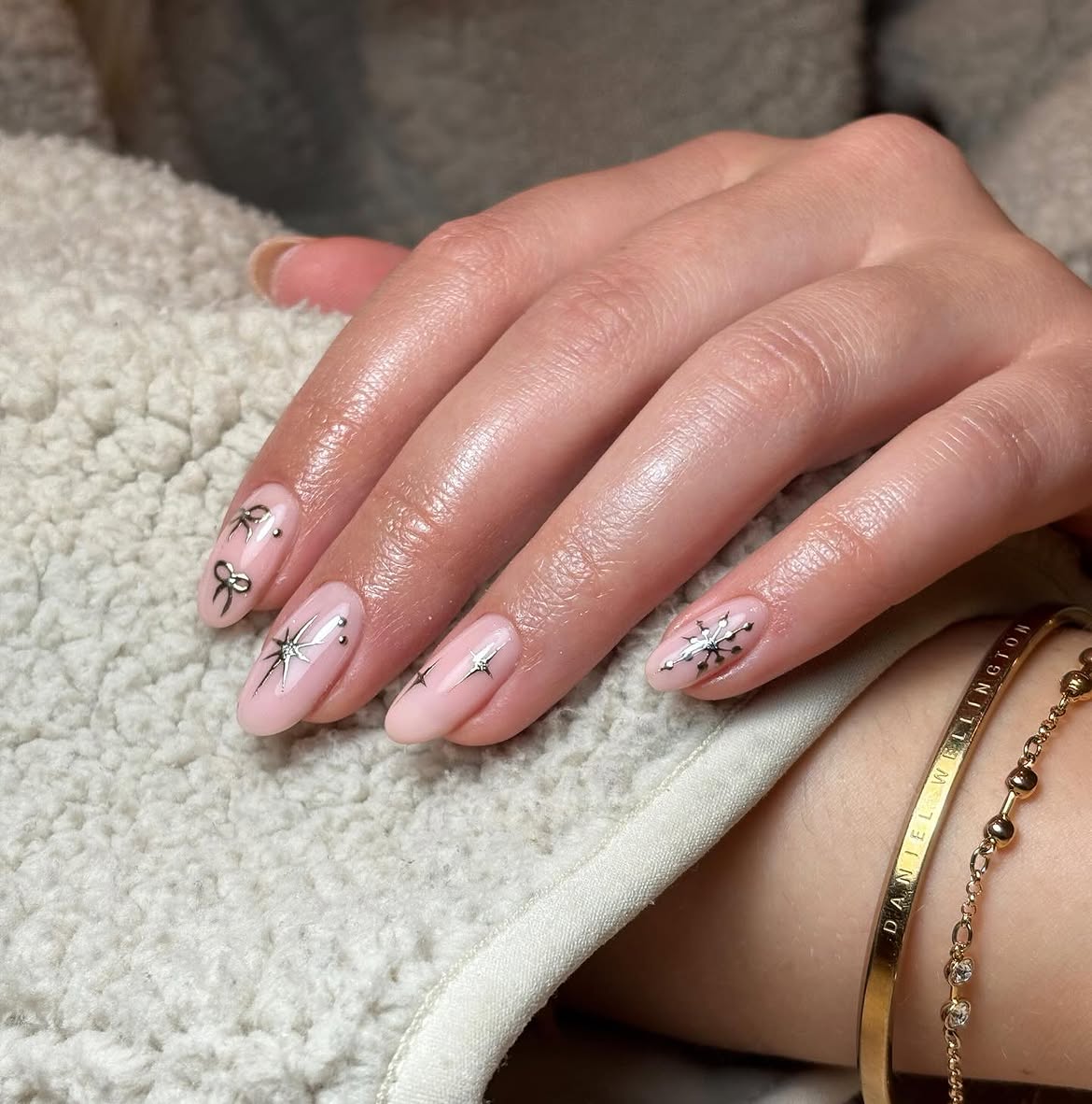 Pastel Pink Christmas Star and Bow Nails