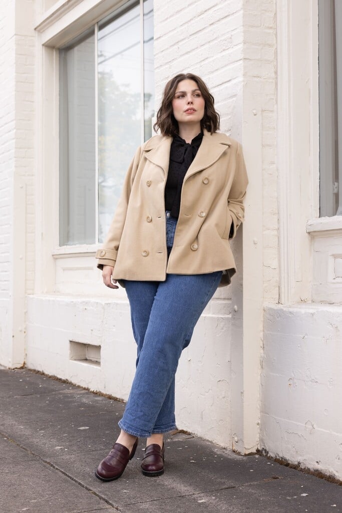 Oversized beige peacoat over a black collared shirt and straight leg Oversized beige peacoat over a black collared shirt and straight leg — Peacoat Outfits