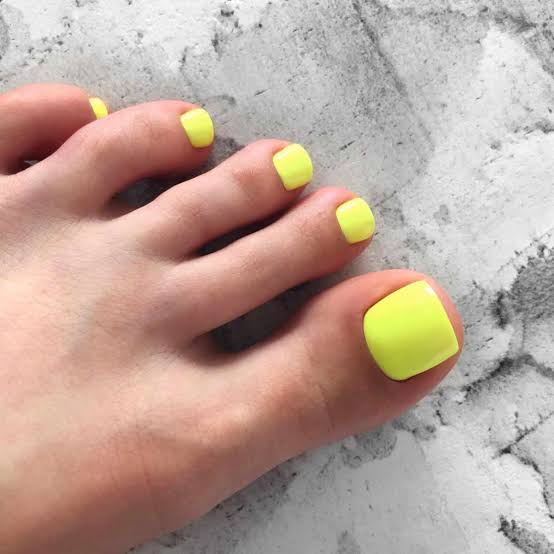 Vibrant Yellow Glossy Short Square Pedicure Vibrant Yellow Glossy Short Square Pedicure — Pedicure Nails