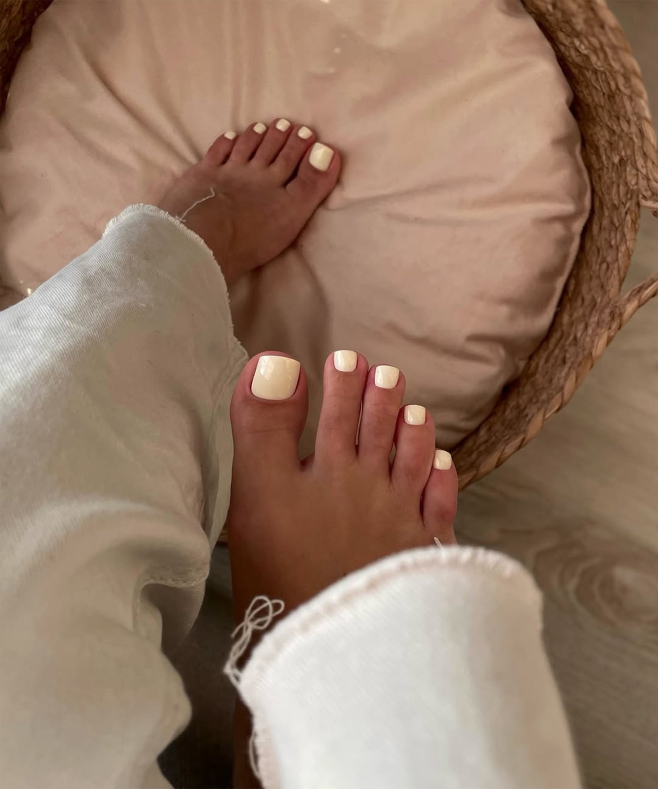 Pale Yellow Opaque Short Square Pedicure Pale Yellow Opaque Short Square Pedicure — Pedicure Nails