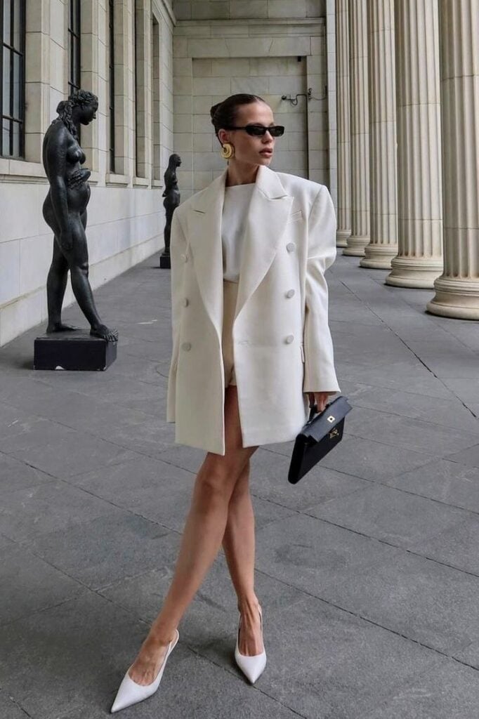 Paris Photoshoot Outfit Ideas: What to Wear for Stunning Photos