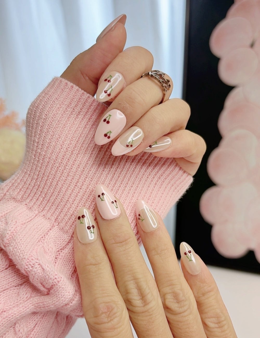 Cherry Motif Light Pink Short Almond Nails Cherry Motif Light Pink Short Almond Nails — Pink Almond Nails